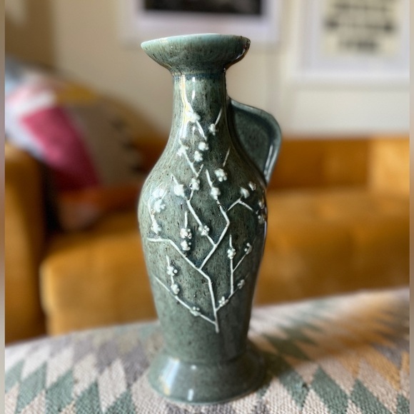 Vintage James b beam green 10” ceramic vase or jug - Picture 2 of 16